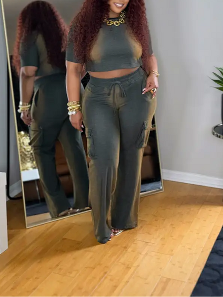 Printed Tee & Cargo Pants Set